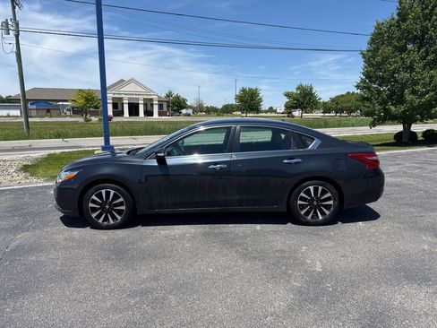 Used 2018 Nissan Altima 2.5 SL FWD image 2