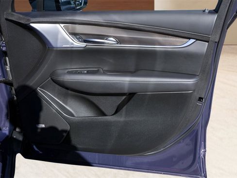 Certified 2025 Cadillac XT6 Sport w/ Platinum Package image 30