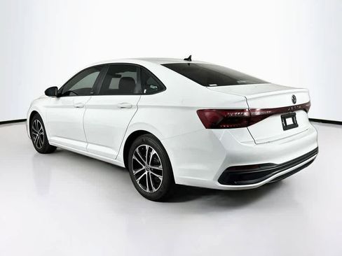 Used 2025 Volkswagen Jetta Sport FWD image 4