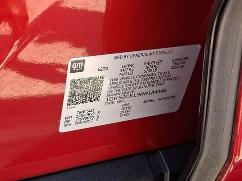 Used 2024 GMC Yukon AT4 w/ Technology Package AWD/4WD image 32