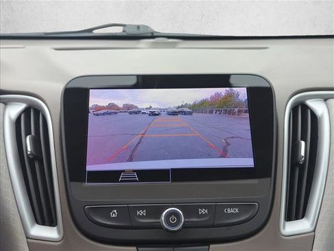 Used 2024 Chevrolet Malibu LT image 14