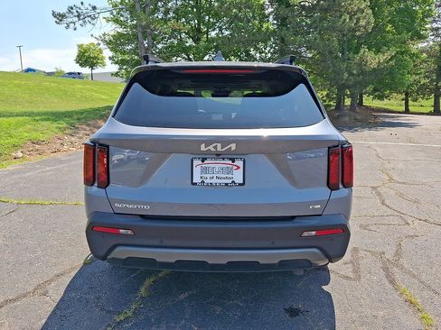 Certified 2023 Kia Sorento X-Line EX AWD/4WD image 15