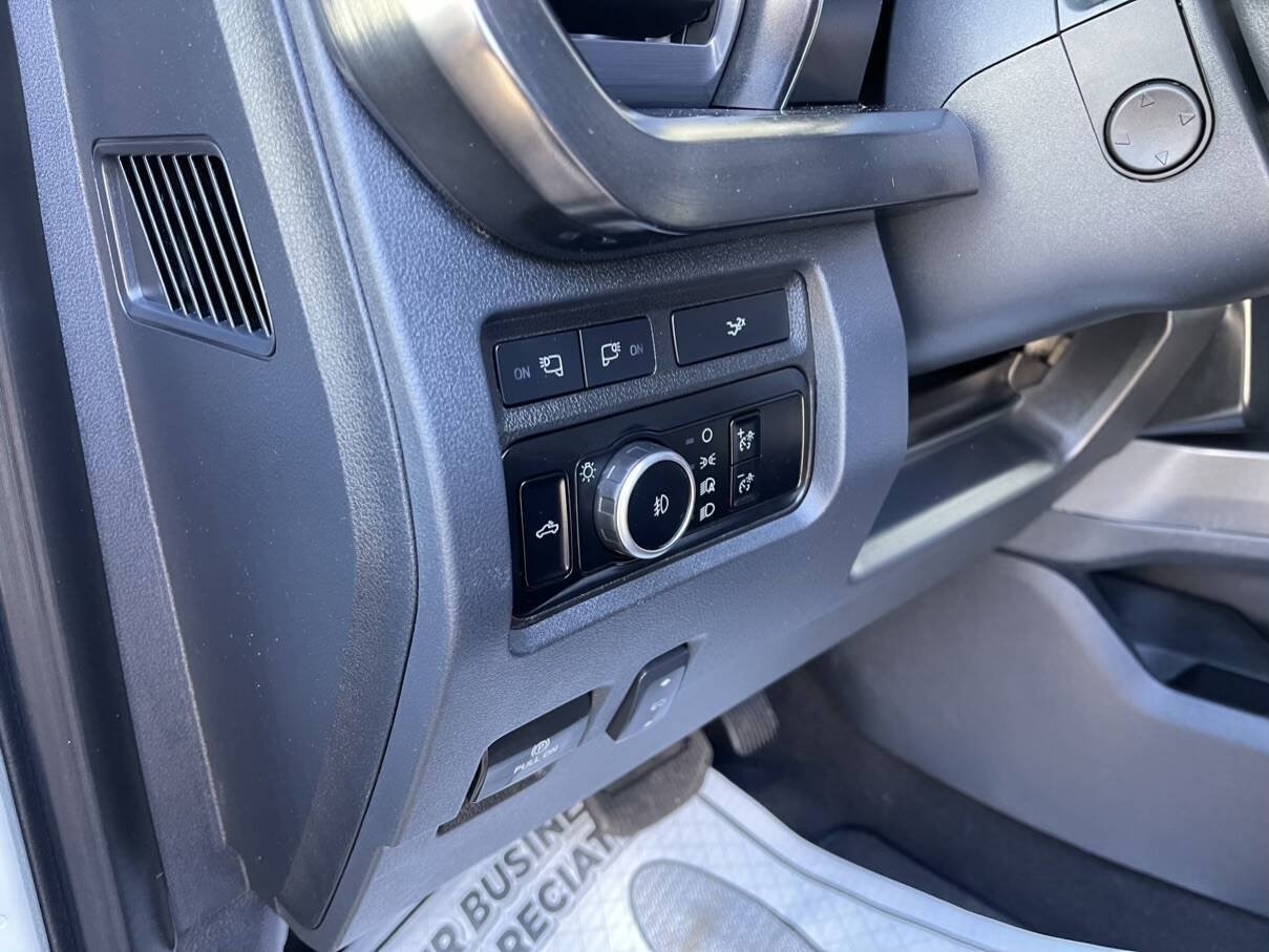 Used 2023 Ford F350 Lariat w/ Lariat Ultimate Package AWD/4WD image 8