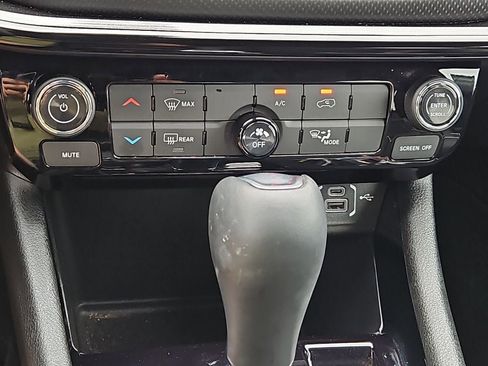 New 2026 Jeep Compass Latitude AWD/4WD image 27