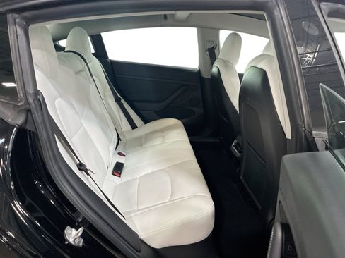 Certified 2022 Tesla Model 3 Long Range AWD/4WD image 11
