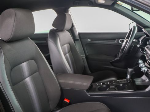 Used 2025 Honda Civic Sport image 26