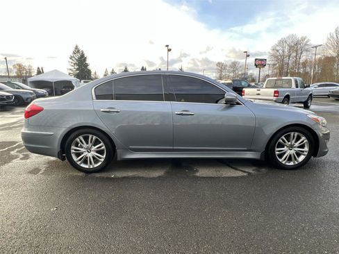 Used 2014 Hyundai Genesis 3.8 image 6