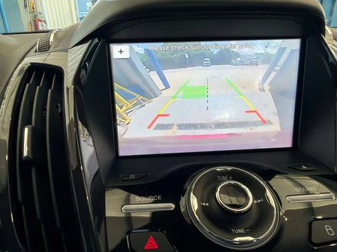 Used 2016 Ford Escape Titanium FWD image 17