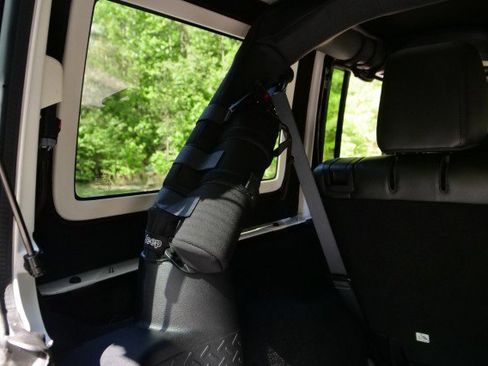 Used 2015 Jeep Wrangler Unlimited Sahara image 26