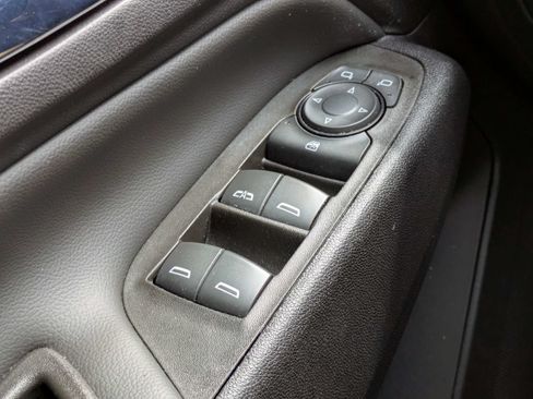 Used 2024 Chevrolet Equinox LT FWD image 24