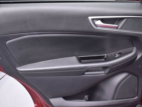 Used 2019 Ford Edge SEL w/ Equipment Group 201A image 25