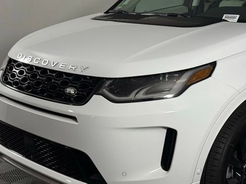 Used 2025 Land Rover Discovery Sport S image 12