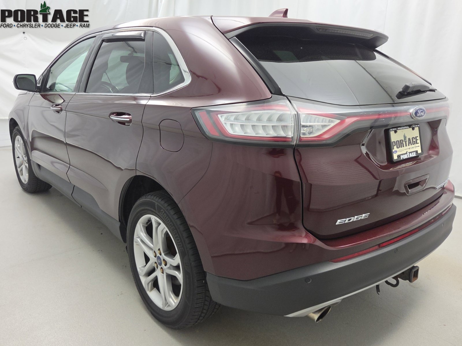 Used 2017 Ford Edge Titanium w/ Equipment Group 301A AWD/4WD image 5