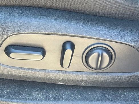 Used 2020 GMC Terrain SLE w/ Driver Convenience Package image 17