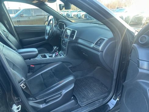 Used 2018 Jeep Grand Cherokee Altitude image 20