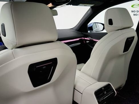 Used 2025 BMW i5 eDrive40i RWD image 47