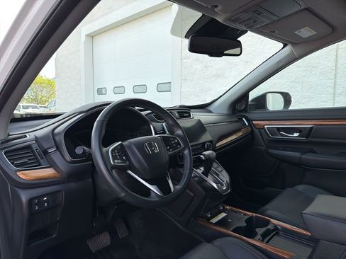 Used 2020 Honda CR-V Touring image 9