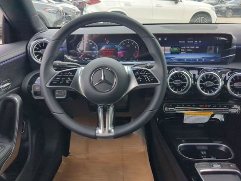 Certified 2025 Mercedes-Benz CLA 250 image 3