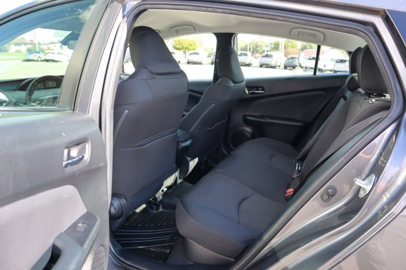 Used 2021 Toyota Prius LE FWD image 14