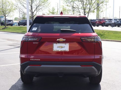 New 2026 Chevrolet Equinox LT w/ Convenience Package II FWD image 6