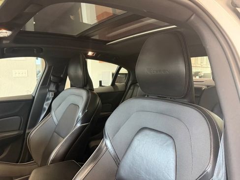 Used 2020 Volvo S60 T6 R-Design image 7