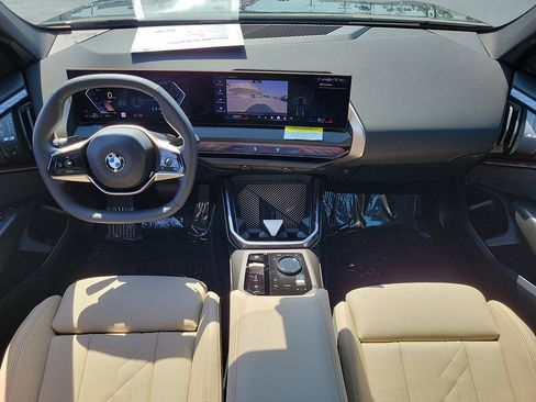 Used 2025 BMW X3 xDrive30i w/ Convenience Package AWD/4WD image 11