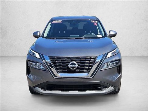 Certified 2023 Nissan Rogue SV FWD image 2