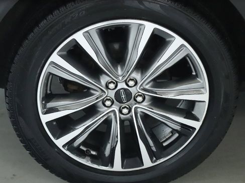 Used 2016 Lincoln MKX Reserve w/ Climate Package image 12