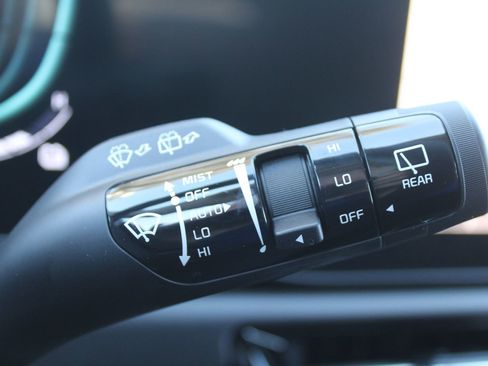 New 2026 Kia Niro EX FWD image 33