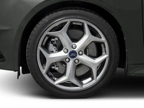 Used 2016 Ford Focus ST w/ Equipment Group 402A image 11
