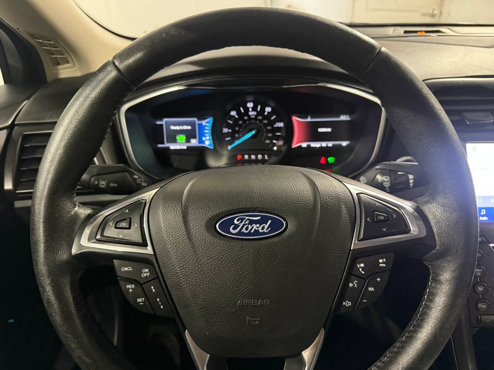 Used 2020 Ford Fusion Titanium FWD image 33