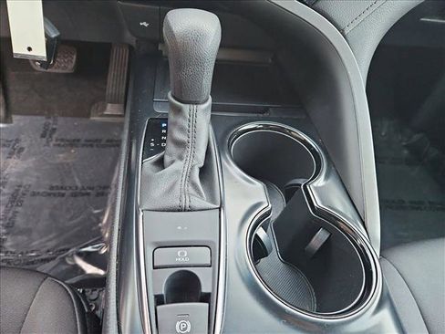 Used 2020 Toyota Camry LE image 12