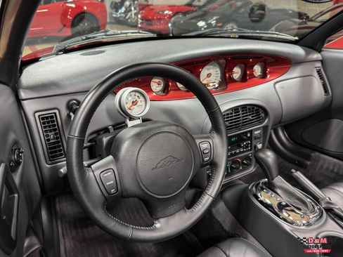 Used 2002 Chrysler Prowler RWD image 11