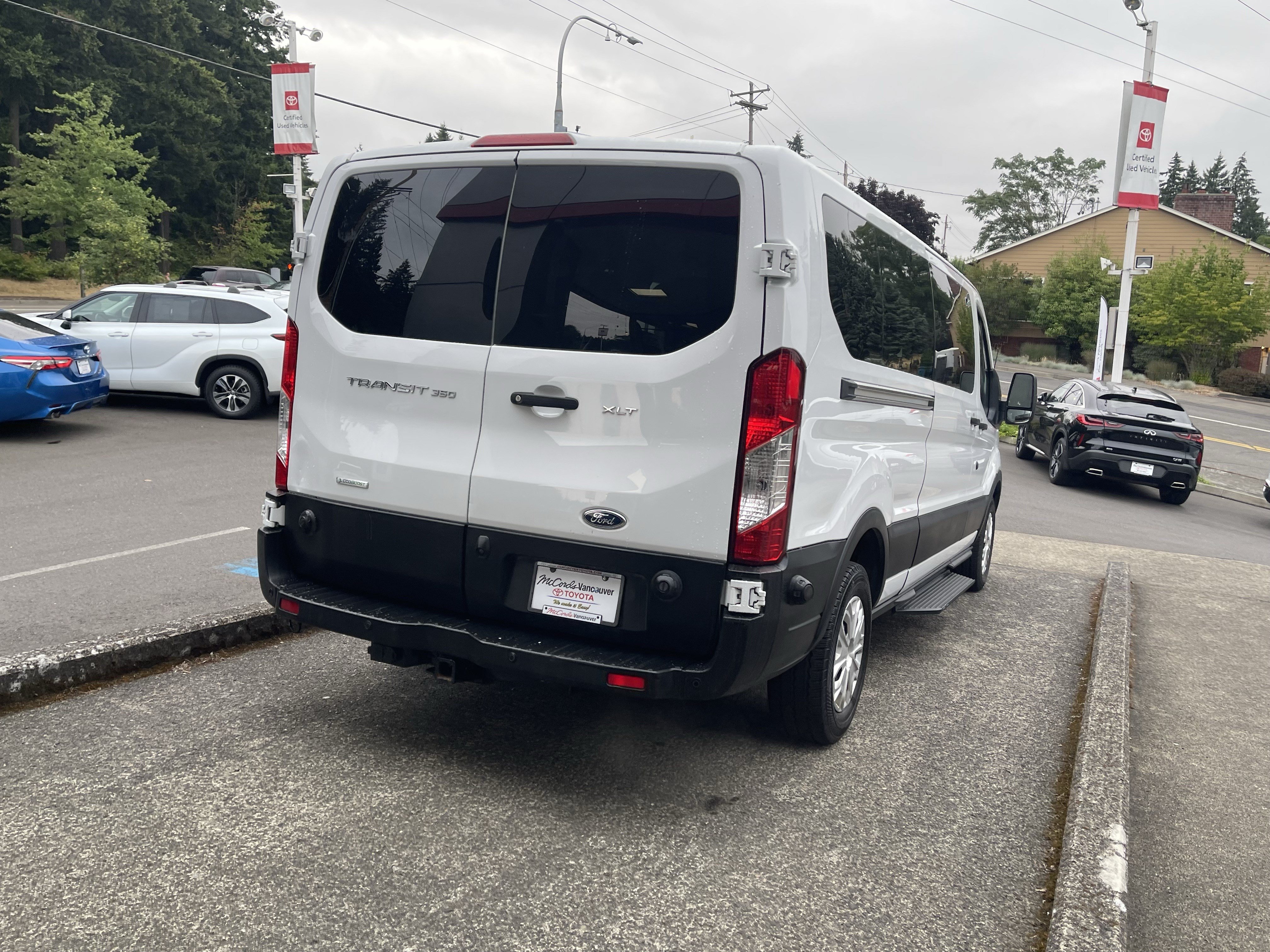 Used 2019 Ford Transit 350 XLT RWD image 7