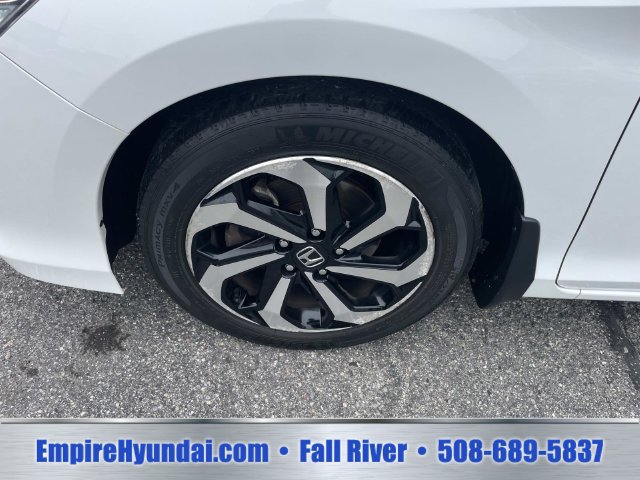 Used 2016 Honda Accord EX-L image 11
