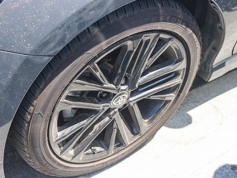 Used 2025 Toyota Camry SE FWD image 8