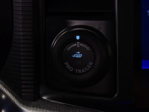 Used 2025 Ford F150 Lariat w/ Equipment Group 502A High AWD/4WD image 29