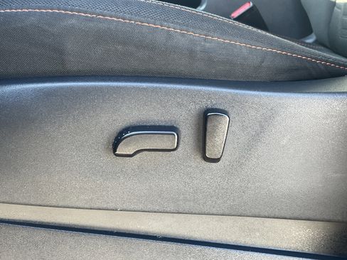 Used 2023 Nissan Frontier PRO-4X w/ Technology Package image 11