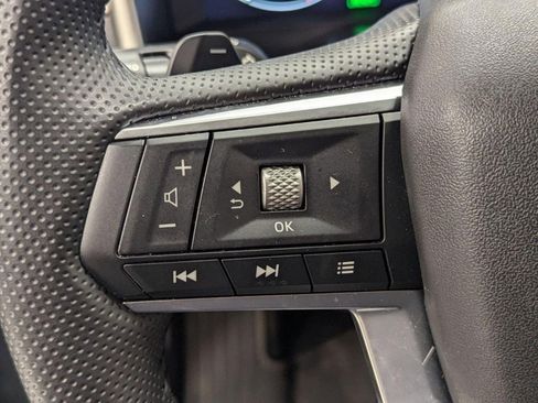 Used 2025 Mitsubishi Outlander SE image 12