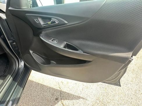 Used 2018 Chevrolet Malibu LT FWD image 43
