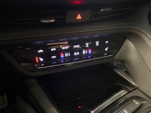 Used 2023 Buick Envision Preferred w/ Sport Touring Package image 16