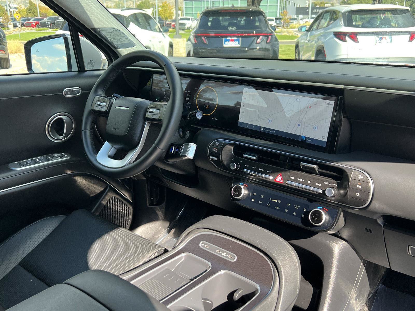 Certified 2026 Hyundai Palisade Limited AWD/4WD image 3