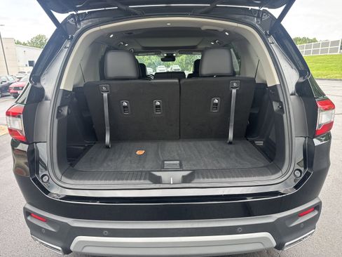 Used 2024 Honda Pilot Touring image 14