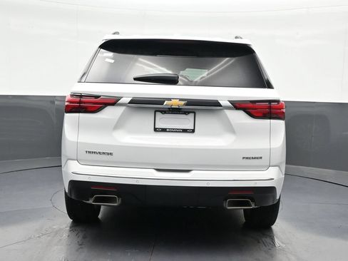 Used 2023 Chevrolet Traverse Premier FWD image 4