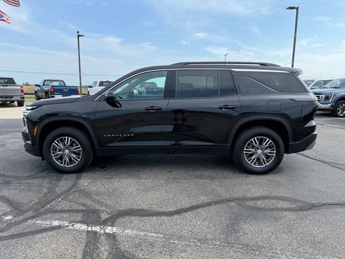 Used 2025 Chevrolet Traverse LT AWD/4WD image 5