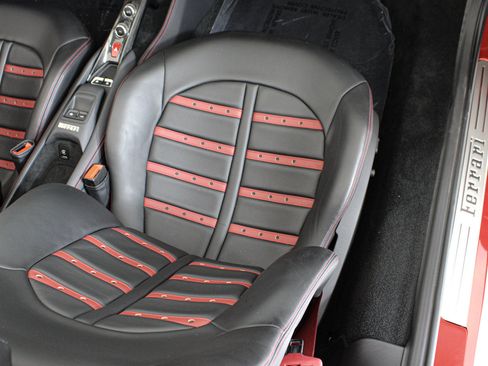 Certified 2023 Ferrari F8 Tributo RWD image 35