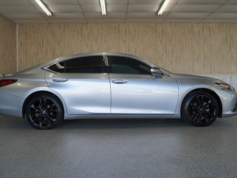 Used 2024 Lexus ES 300h F Sport w/ Accessory Package (Z2) FWD image 6