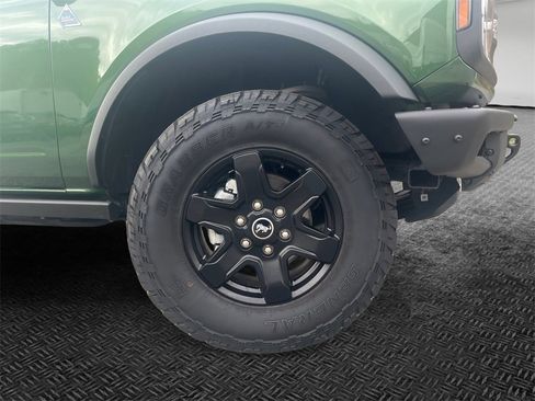 Used 2024 Ford Bronco Black Diamond image 11