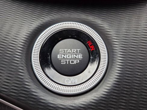 Used 2023 Jeep Grand Cherokee Altitude RWD image 29