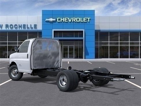 New 2025 Chevrolet Express 3500 w/ Power Convenience Package image 3